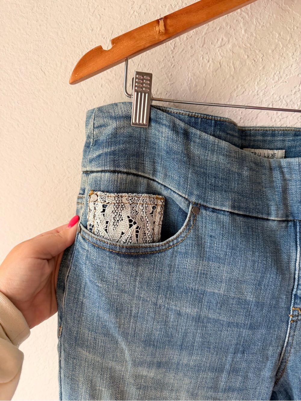 Tru Luxe Lace Ankle Hem Pull On Jeans Sz 14 - Picture 2 of 6